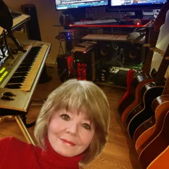 An Interview with Serious-Music in the Lazie Indie Magazine - please read!